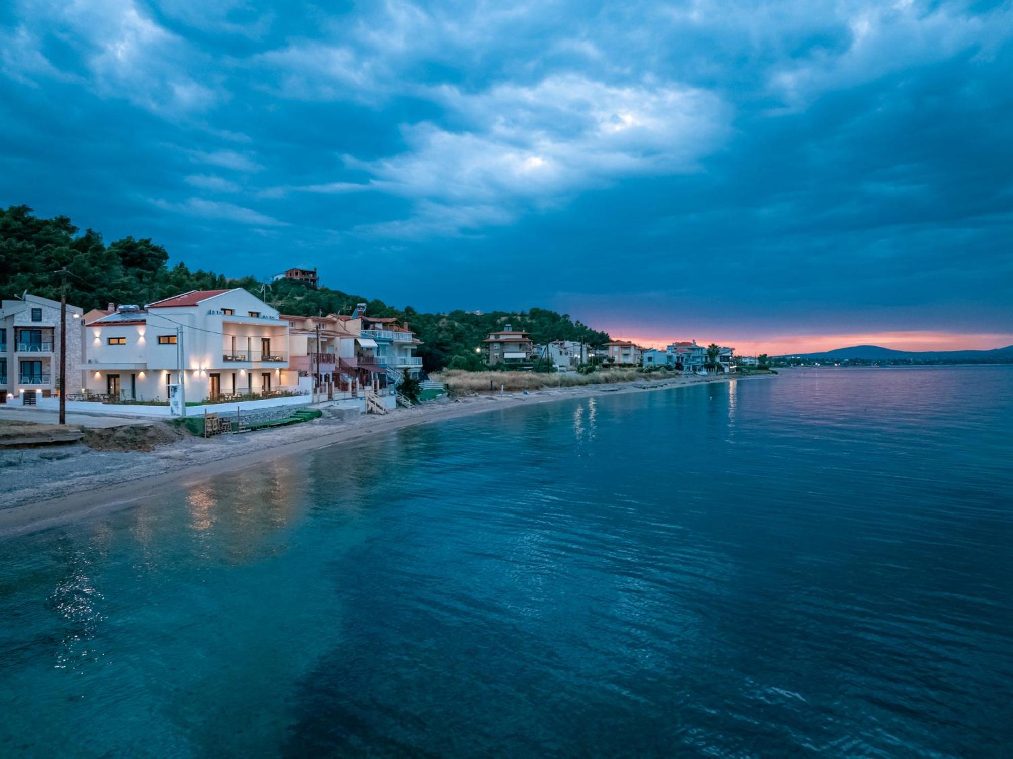 Azzurro E Verde By Rentalspro - Nea Potidaia Halkidiki Nea Poteidaia Exterior foto